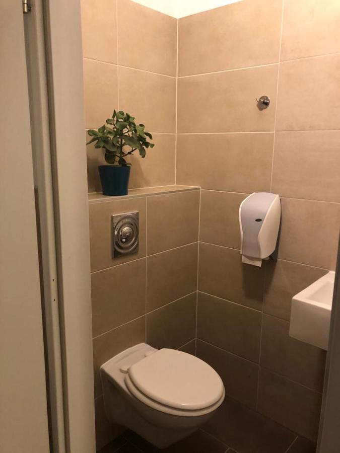 Gastehaus Penny Rooms N Hallein Kültér fotó