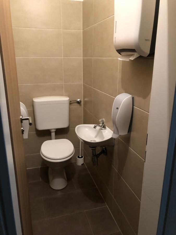 Gastehaus Penny Rooms N Hallein Kültér fotó