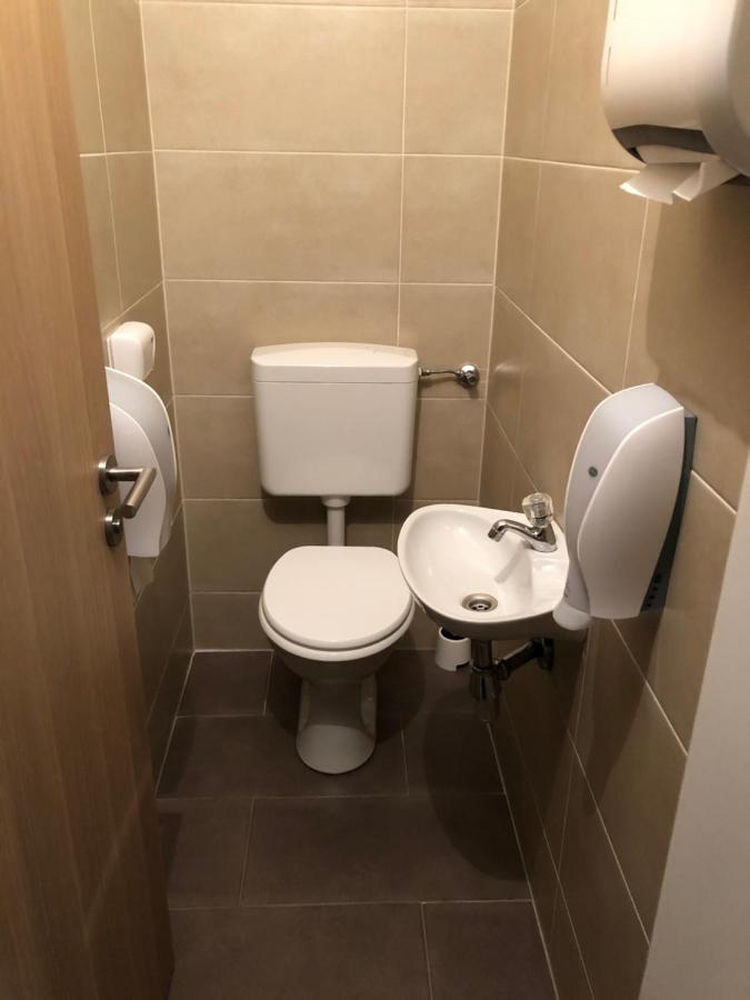 Gastehaus Penny Rooms N Hallein Kültér fotó